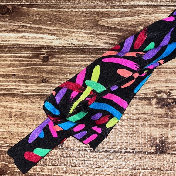 π‘π΅β’β€οΈ Dive Goddess x Retro Neon Vibes β€οΈβ’π‘π΅ - Picture 10 of 15